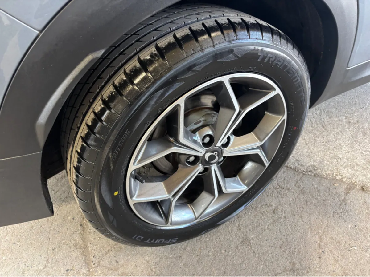SsangYong Korando EL 1.6 2WD 4DR AUTO - Image 2