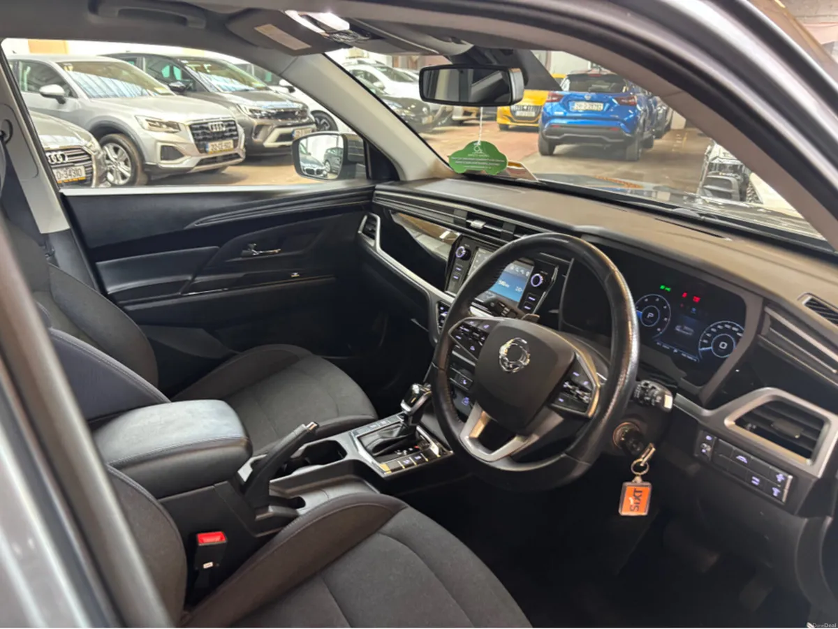 SsangYong Korando EL 1.6 2WD 4DR AUTO - Image 4