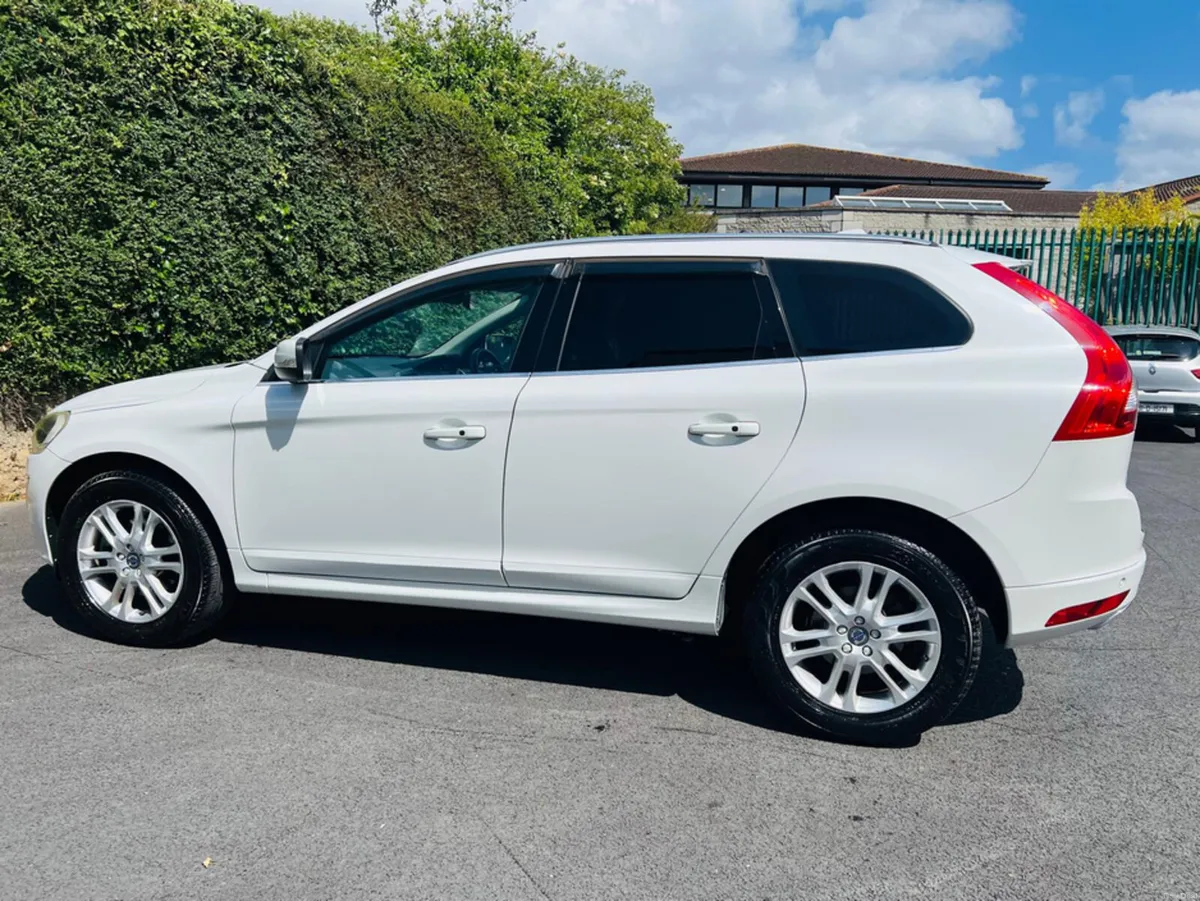 Volvo XC60 2.0 AUTOMATIC DIESEL - Image 5