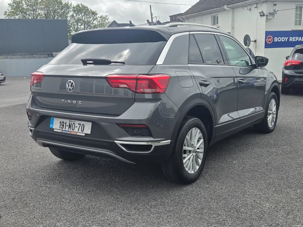 Volkswagen T-Roc DESIGN 1.6 TDI MANUAL 6SPEED FWD - Image 4