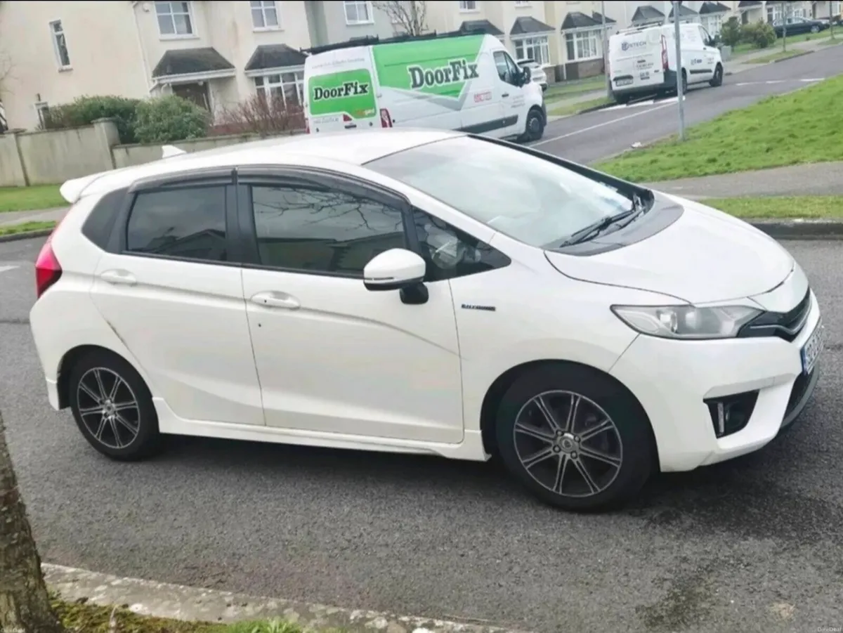 2013 Honda Jazz/Fit 1.5 Hybrid Automatic - Image 3