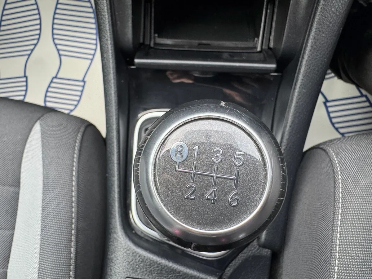 Toyota Auris - Image 4