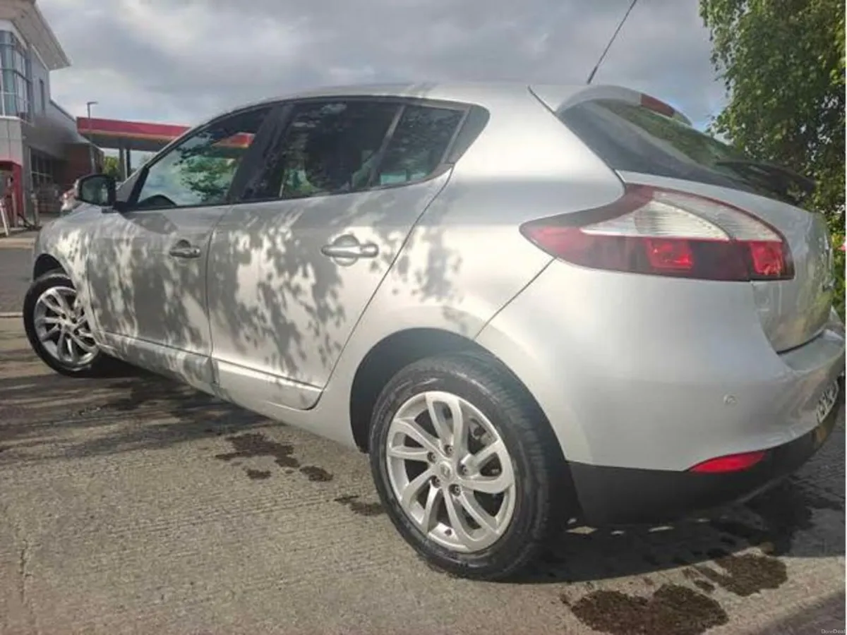 Renault Megane Dynamique 1.5 DCI 95 20 - Image 3