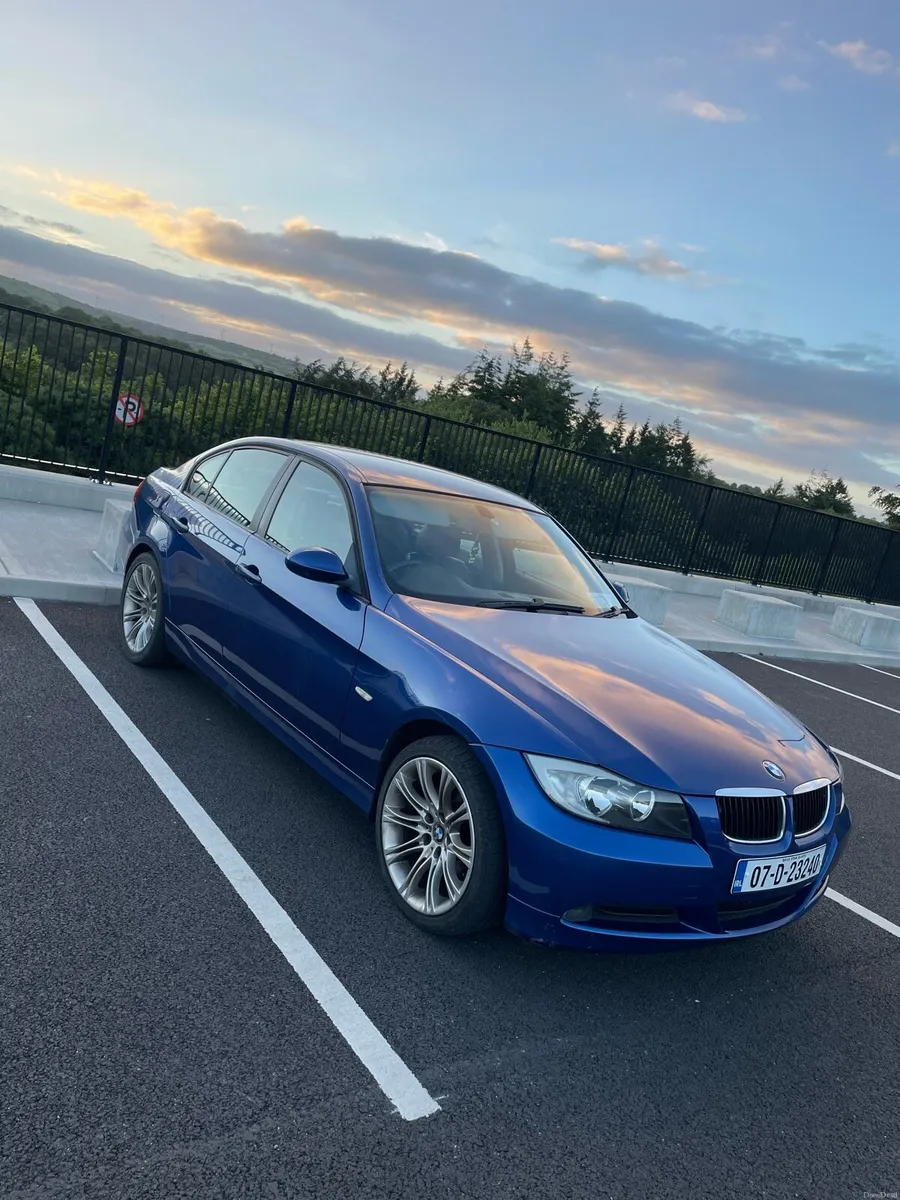 BMW 3 Series 318i - Image 2