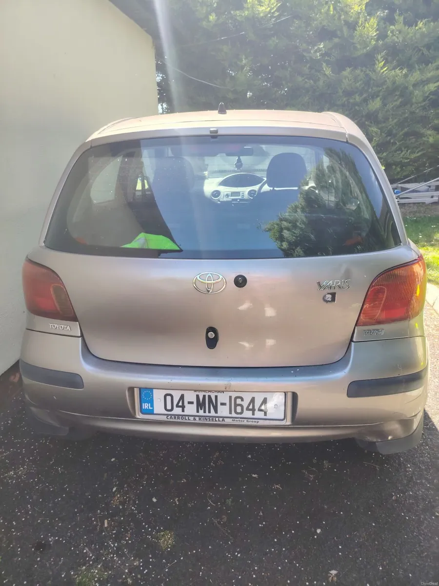 Toyota Yaris 2004 - Image 1