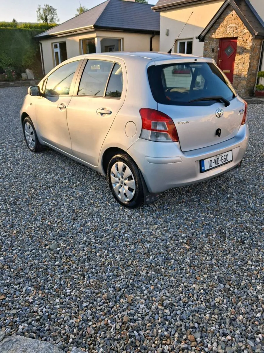 VERY CLEAN TOYOTA YARIS - Image 4