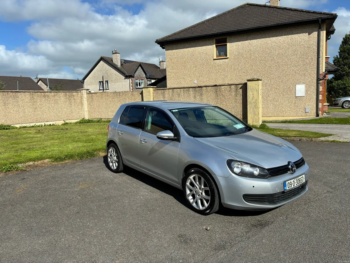 VOLKSWSGEN GOLF 1.6 TDI 2009 - Image 2