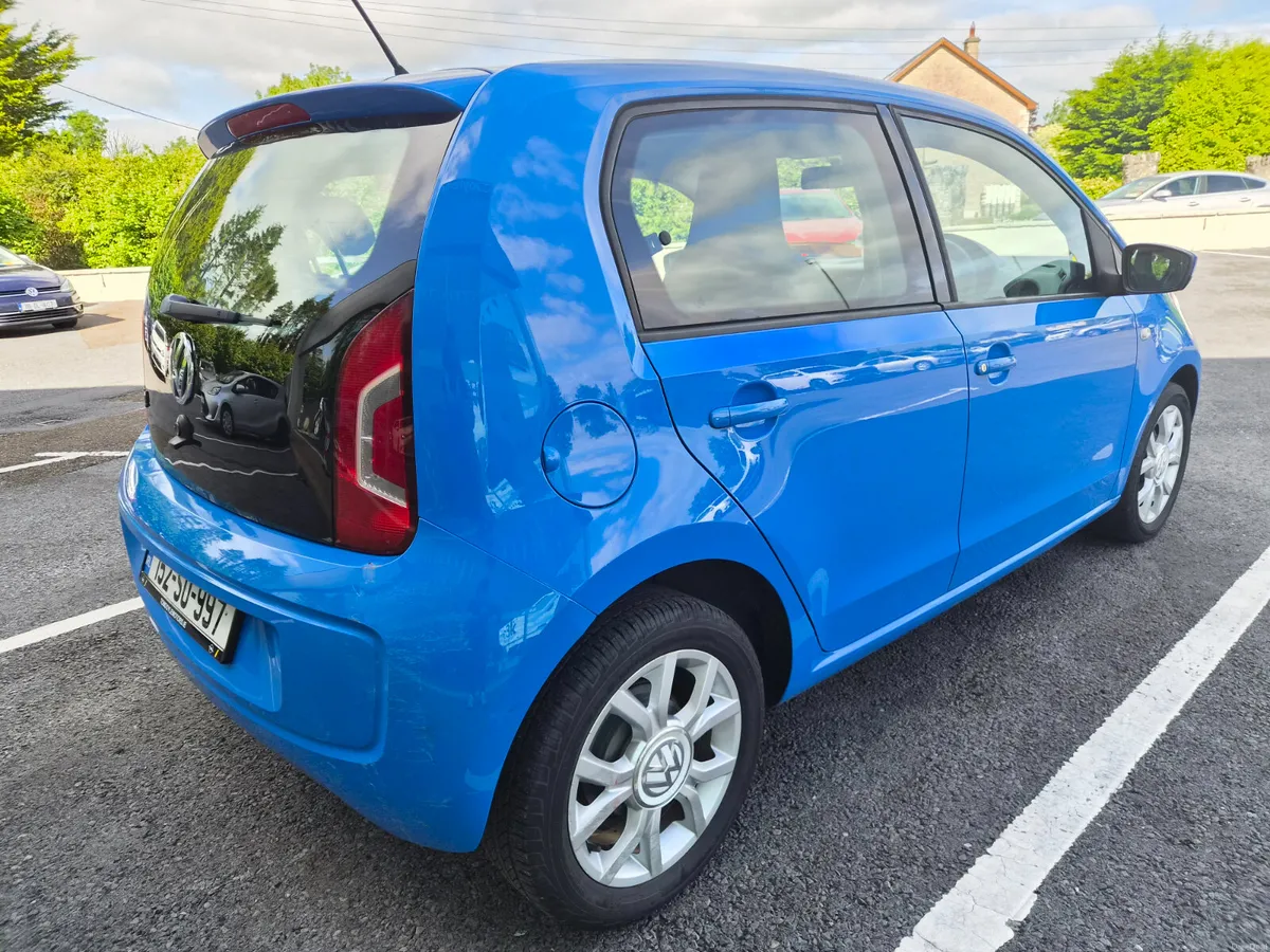 Volkswagen up! 2015 1.0L Petrol Auto - Image 3