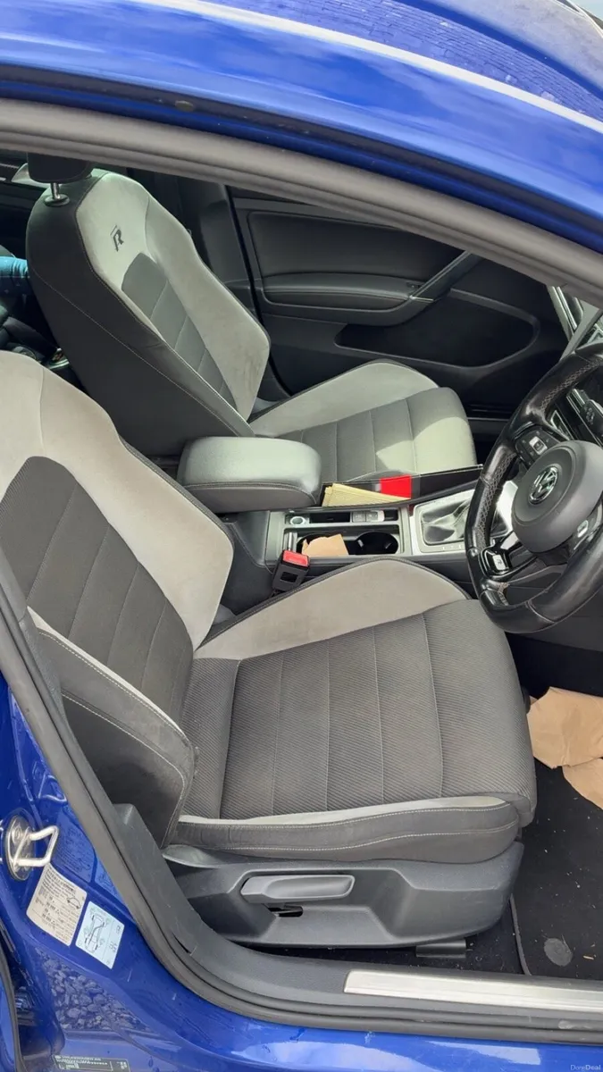 Volkswagen Golf R - Image 6