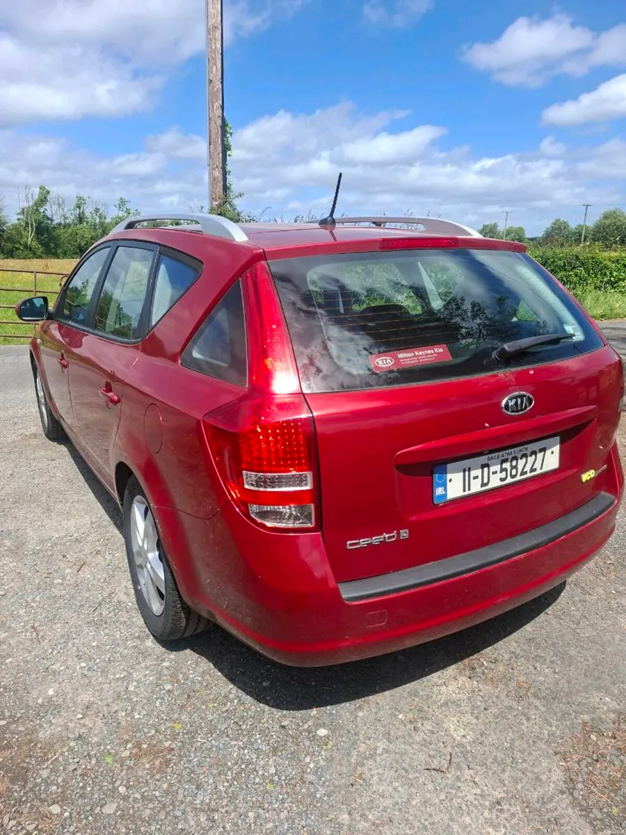 KIA CEED ESTATE NCT'D TAXED - Image 3