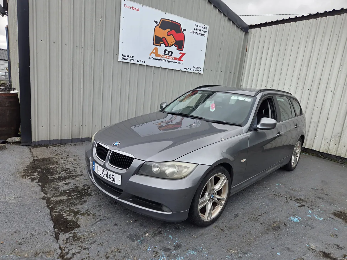 BMW 3-Series 2011 - Image 3