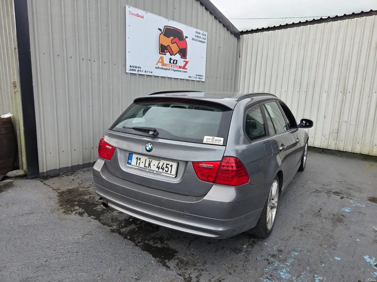 BMW 3-Series 2011 - Image 6
