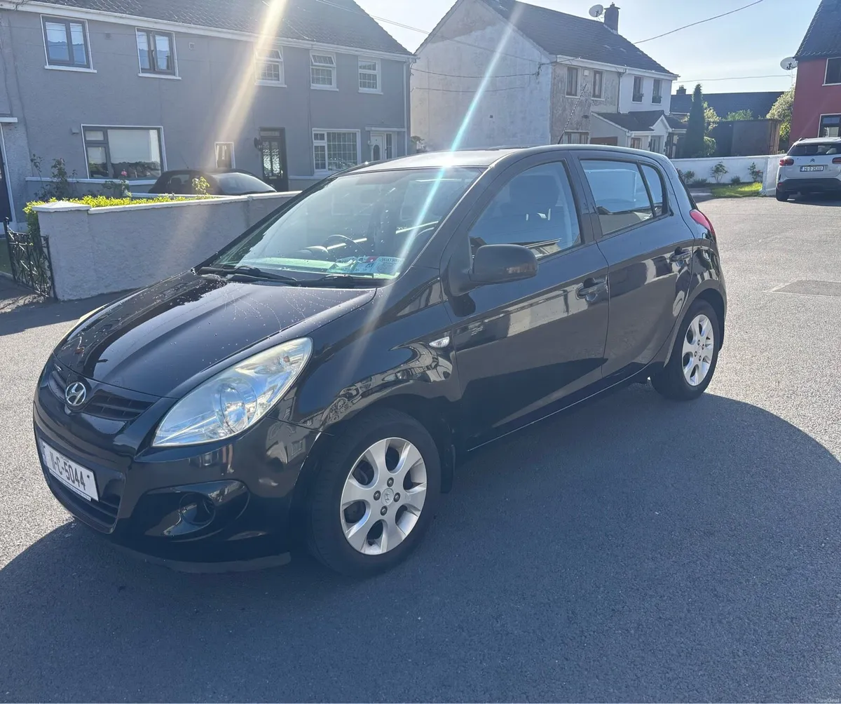 Hyundai i20 - Image 1