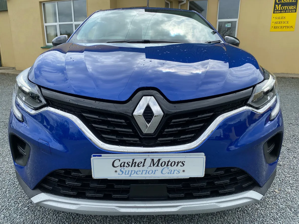 Captur ICONIC Edition -- Low KLMs -- - Image 2
