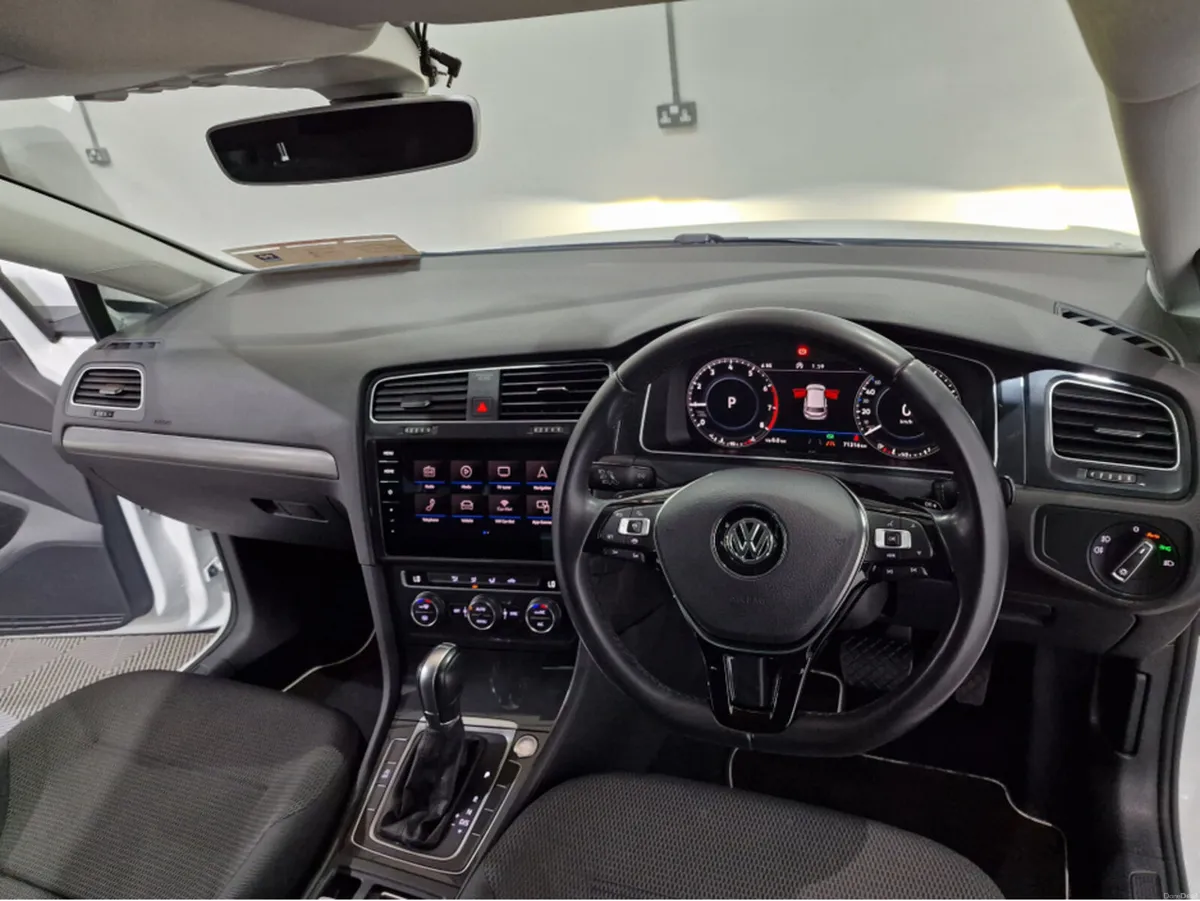 Volkswagen Golf 1.2TSi COMFORTLINE DSG AUTOMATIC * - Image 6