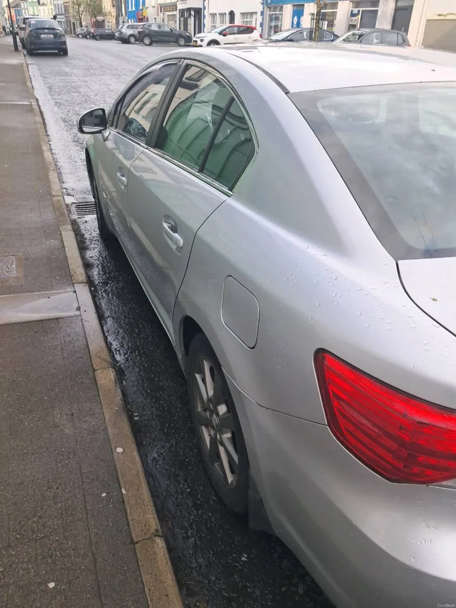 Car - Image 3
