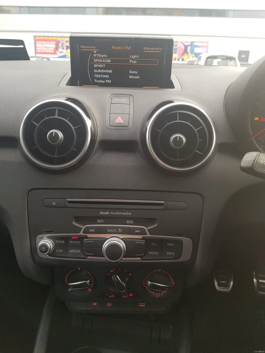 Audi A1 1.4 TFSI  S line 2015 - Image 4