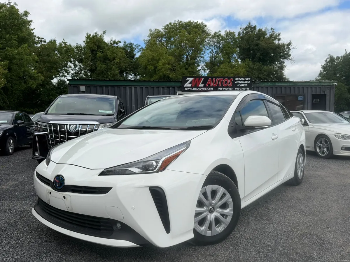 22 TOYOTA PRIUS HYBRID - Image 1