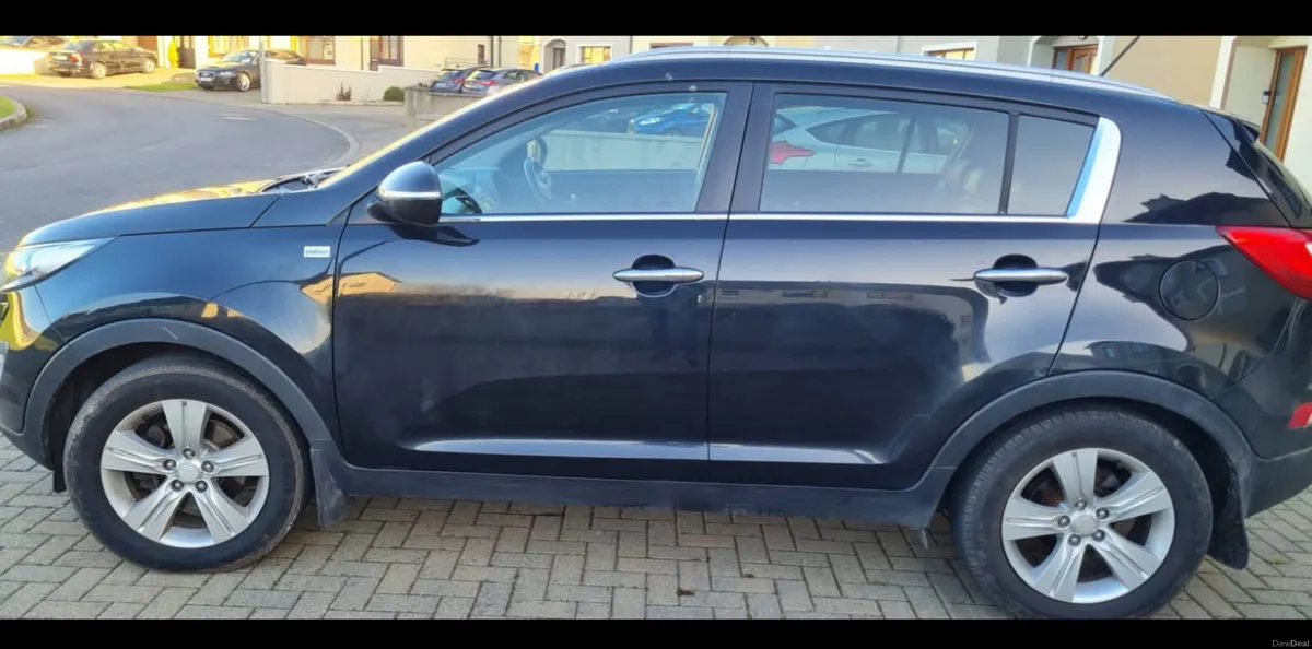 Car - Image 5