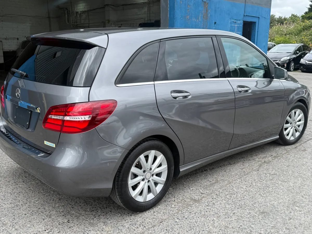 2016 Mercedes Benz B180 /1.6 Automatic - Image 3