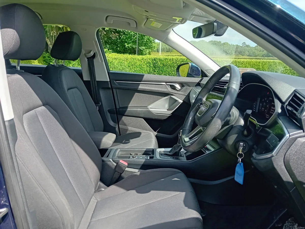Audi Q3 2019 - Image 6