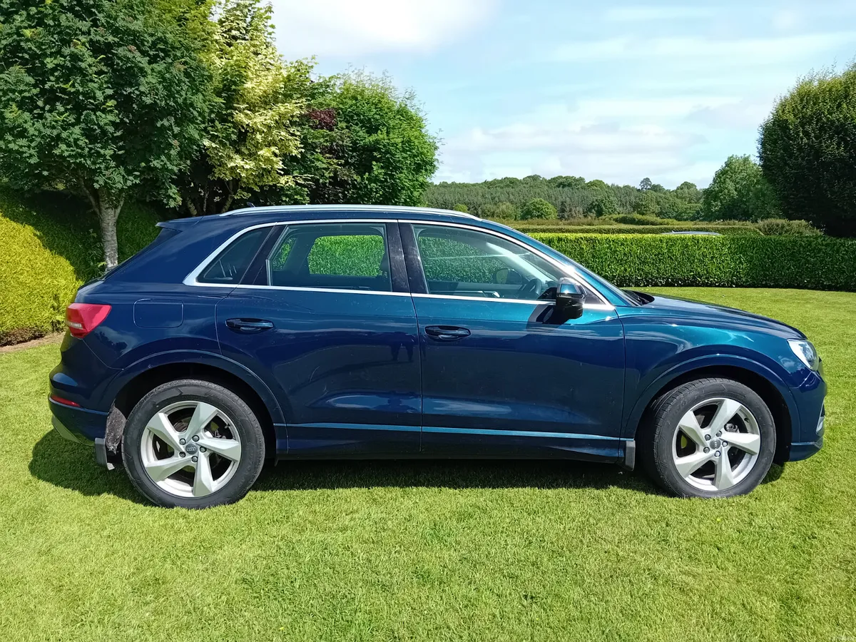 Audi Q3 2019 - Image 4