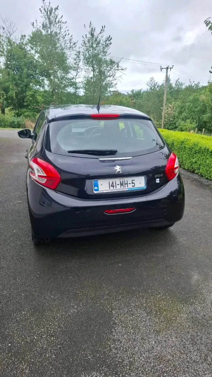 Peugeot 208 - Image 3