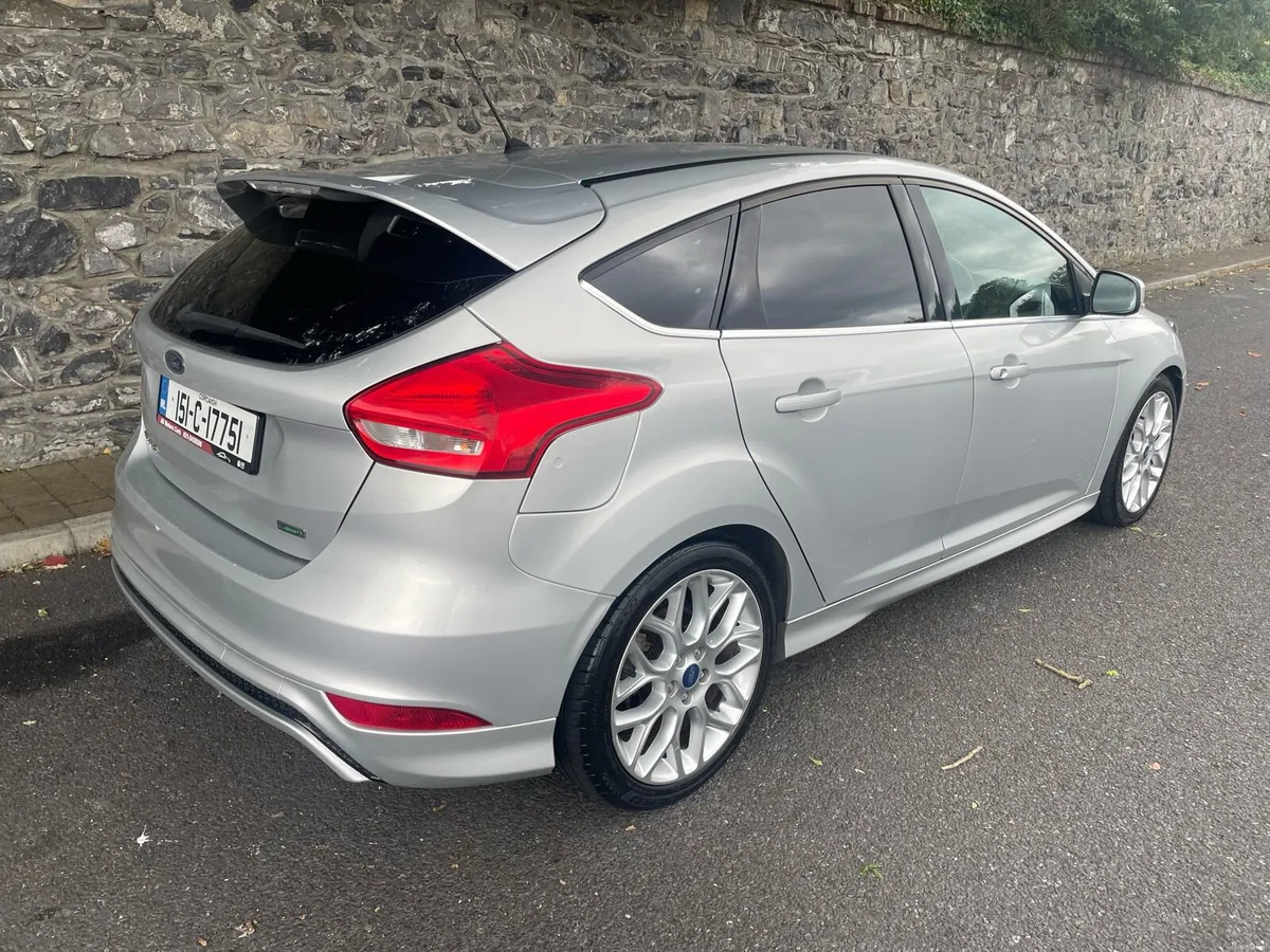 Ford Focus - Image 2