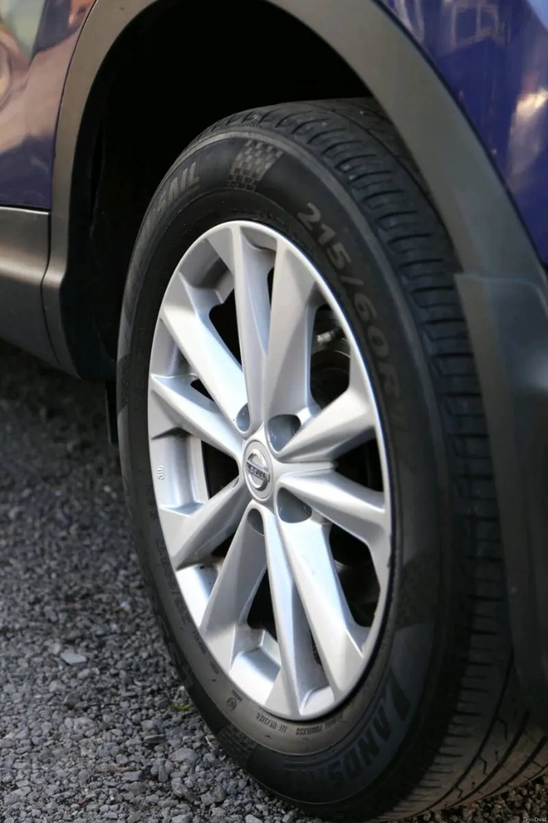 171 Nissan qashqai 1.2 petrol automatic - Image 4