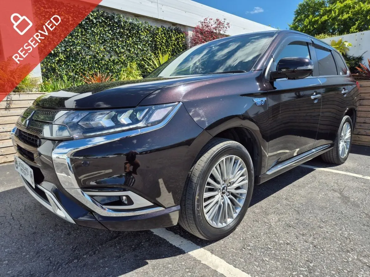 Mitsubishi Outlander 2.4 PHEV / INTENSE SAFETY PAC - Image 1