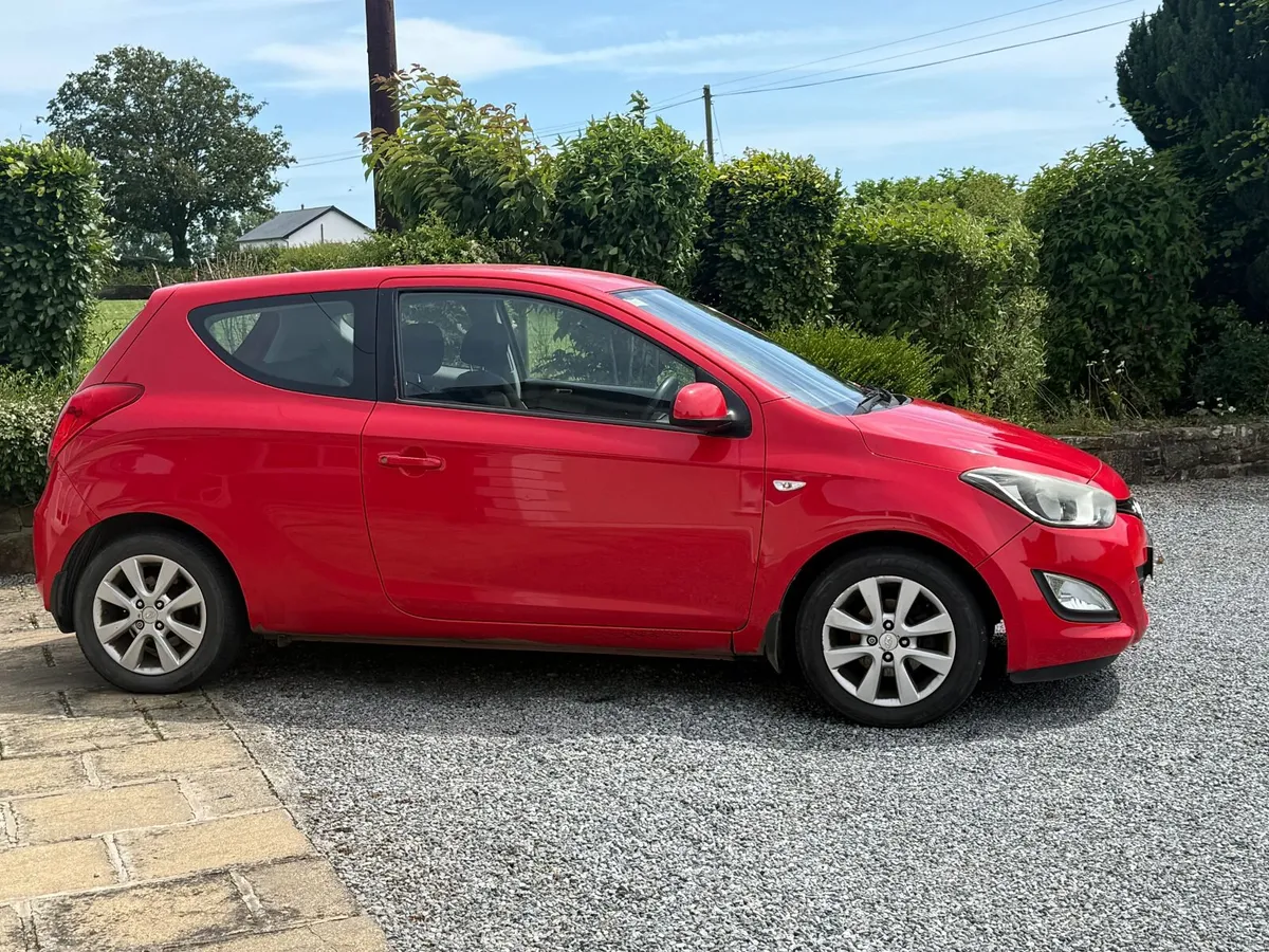 Hyundai i20 2013 1.2 Petrol 3 Door - Image 3