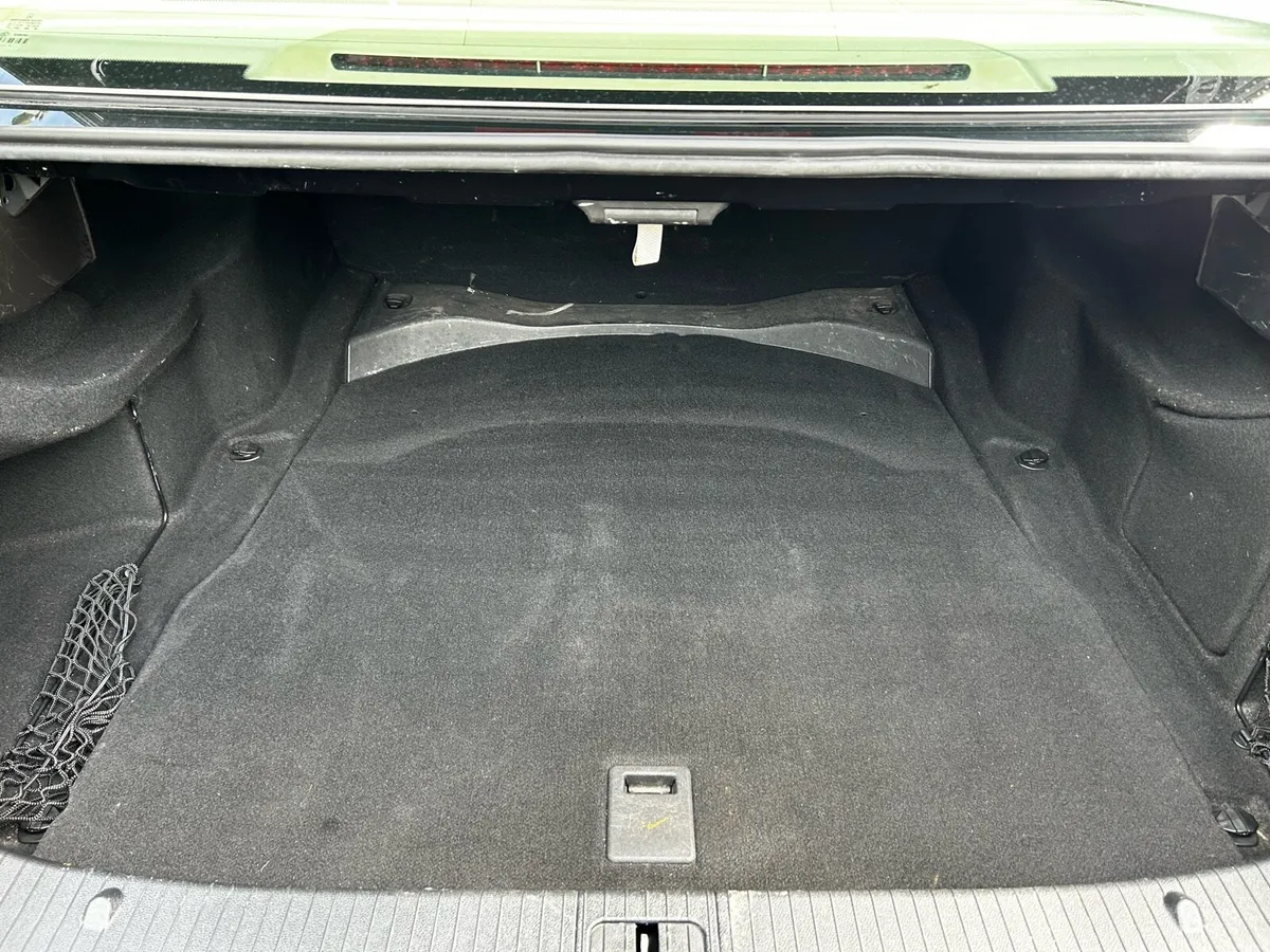 11 Mercedes E Class Automatic Very Clean - Image 5