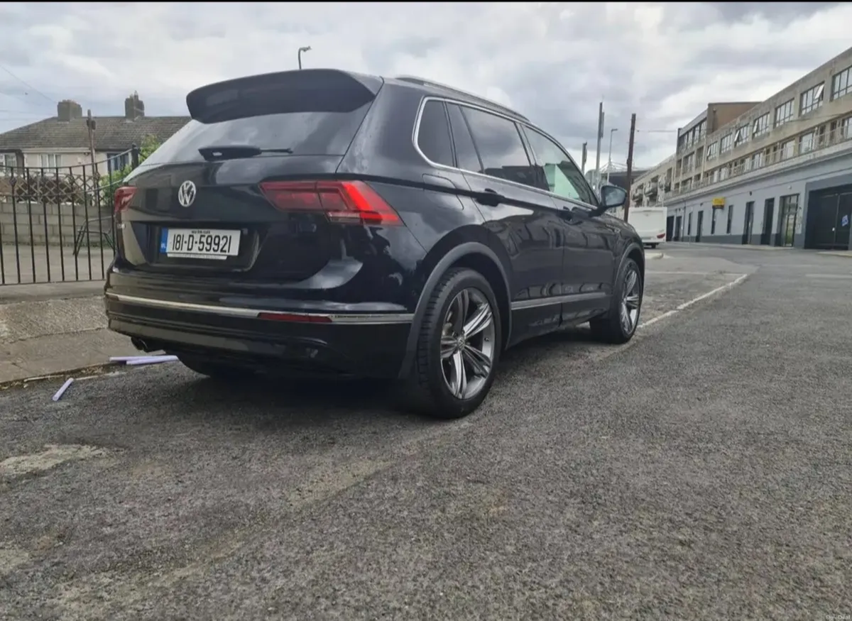 Volkswagen Tiguan R-Line Automatic - Image 3