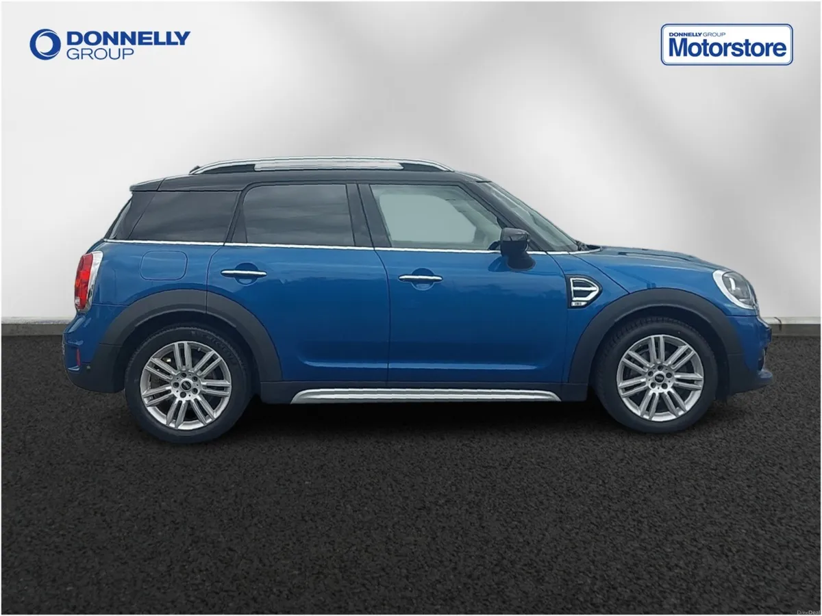 MINI Countryman Hatchback Cooper Exclusive - Image 3