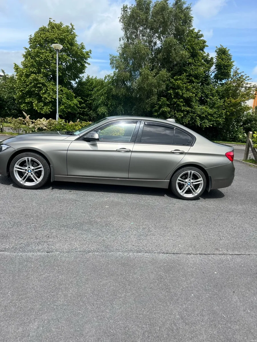 BMW 320 D - Image 4