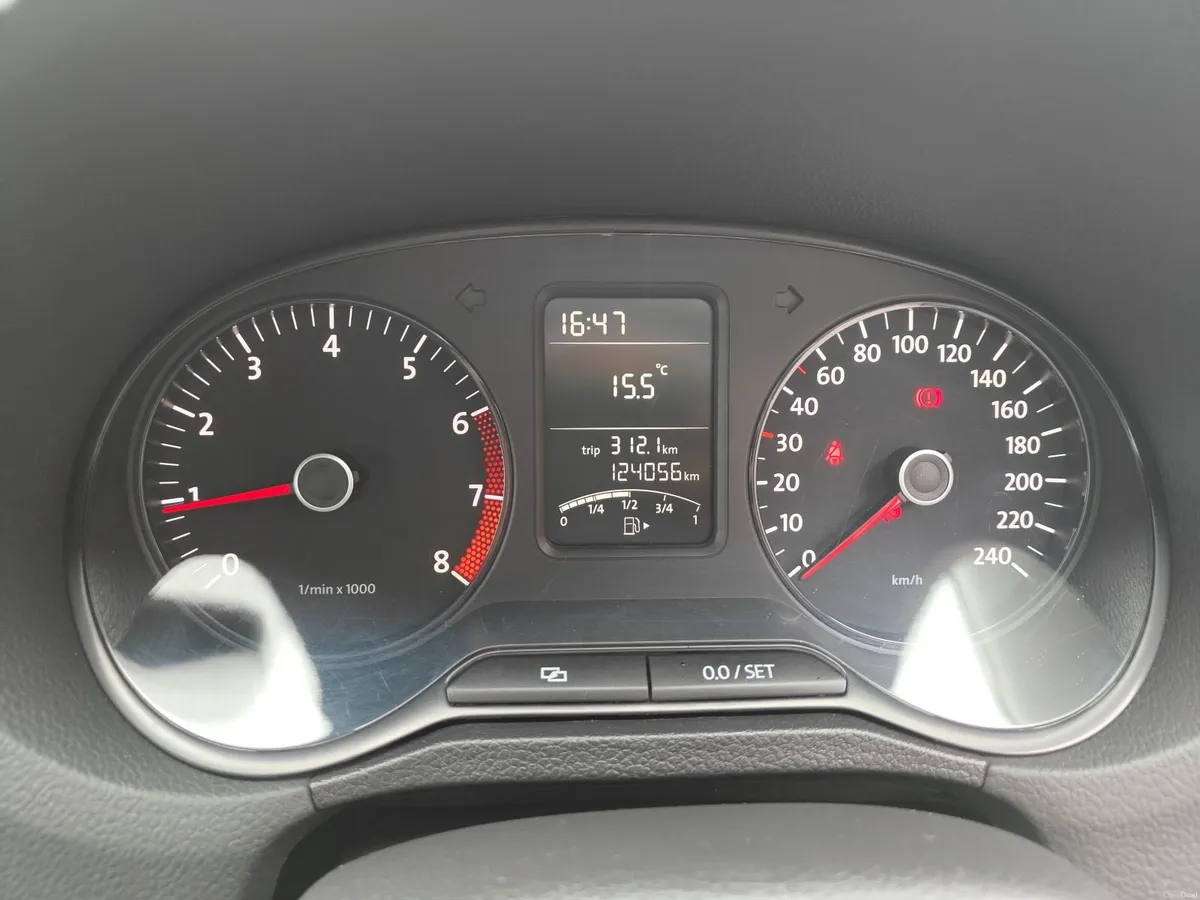 Volkswagen Polo 2011 - Image 3