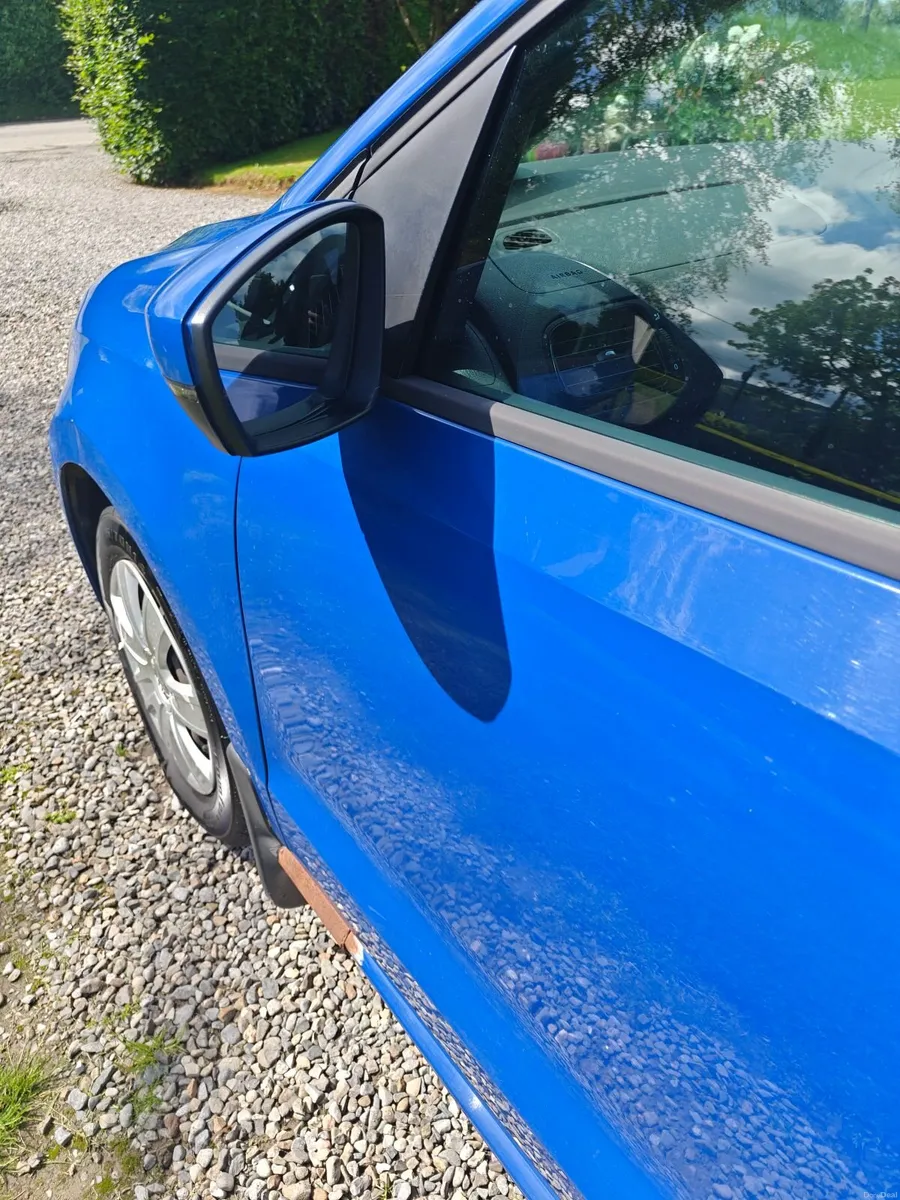 Volkswagen Polo 2011 - Image 4