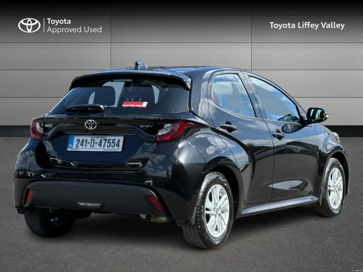 Toyota Yaris HYBRID 115 LUNA - Image 2