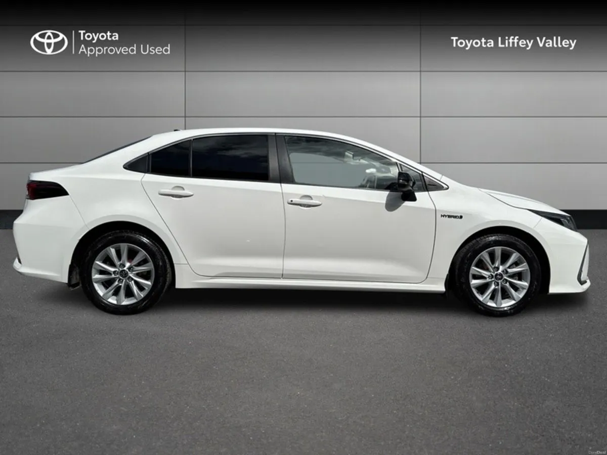 Toyota Corolla LUNA SAL 4DR AUTO - Image 3