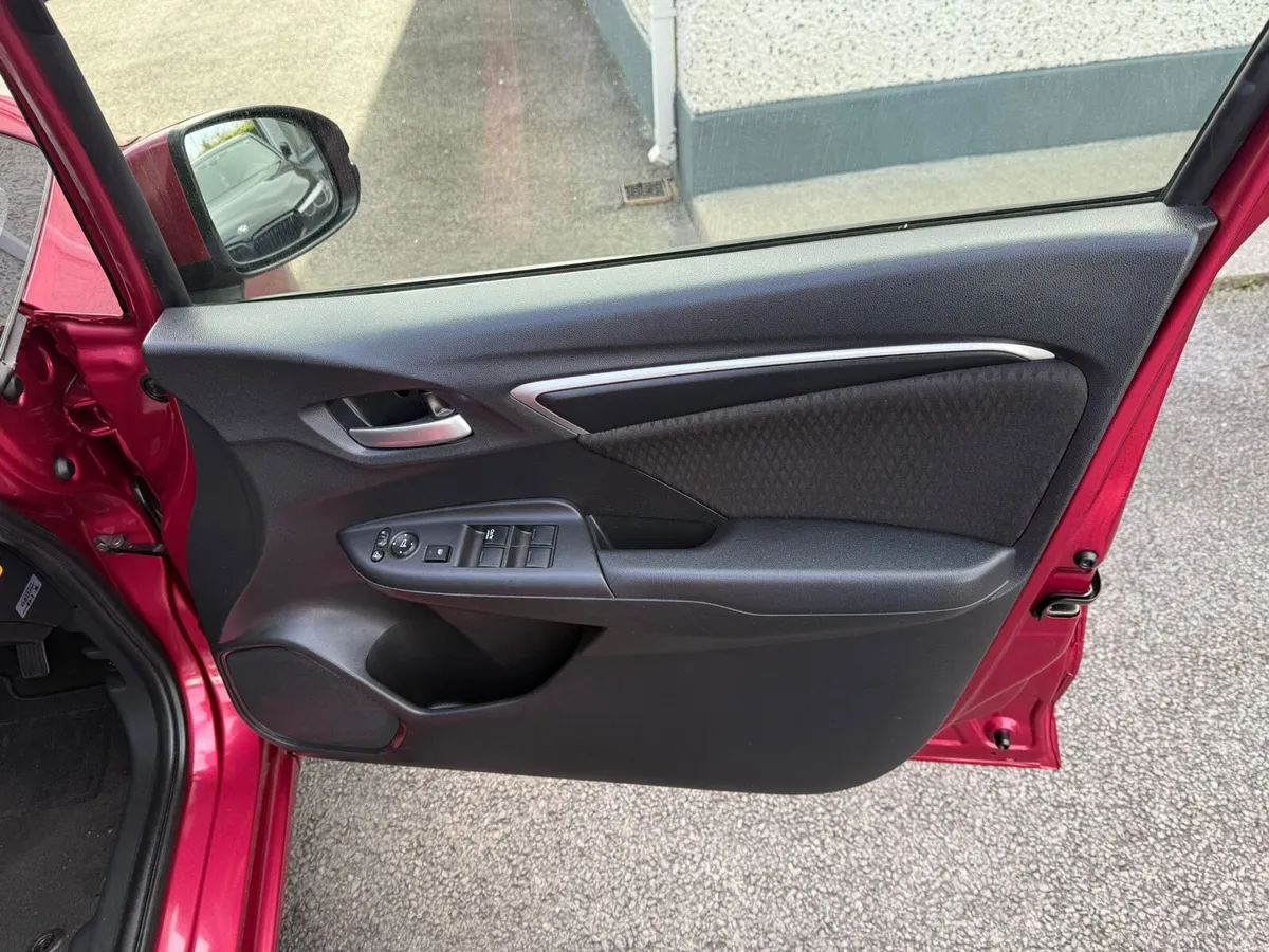 Honda Fit Low Km - Image 4