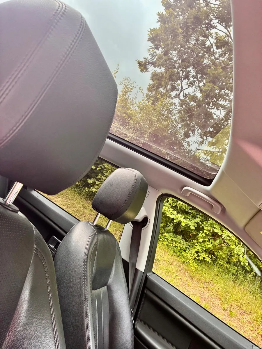 Land Rover Discovery Sport 2018 - Image 3
