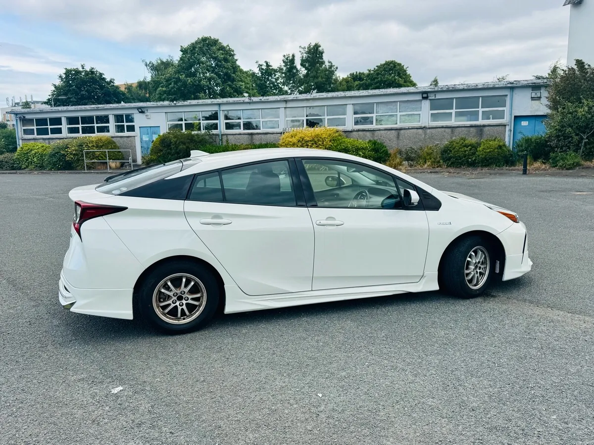 Stunning Toyota Prius Hybrid Auto 57k Body Kitted - Image 2