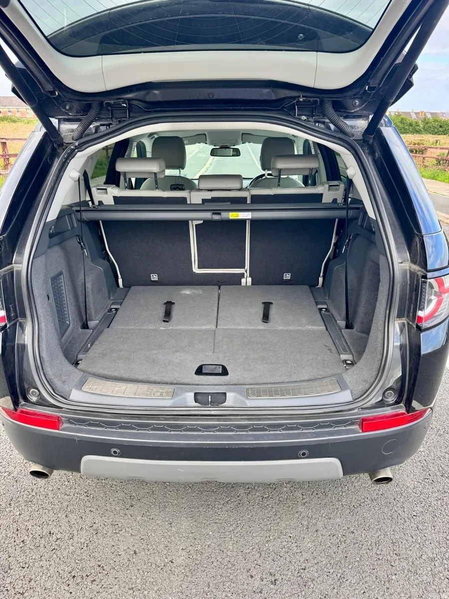 Land Rover Discovery Sport HSE 2.0 Automatic - Image 6