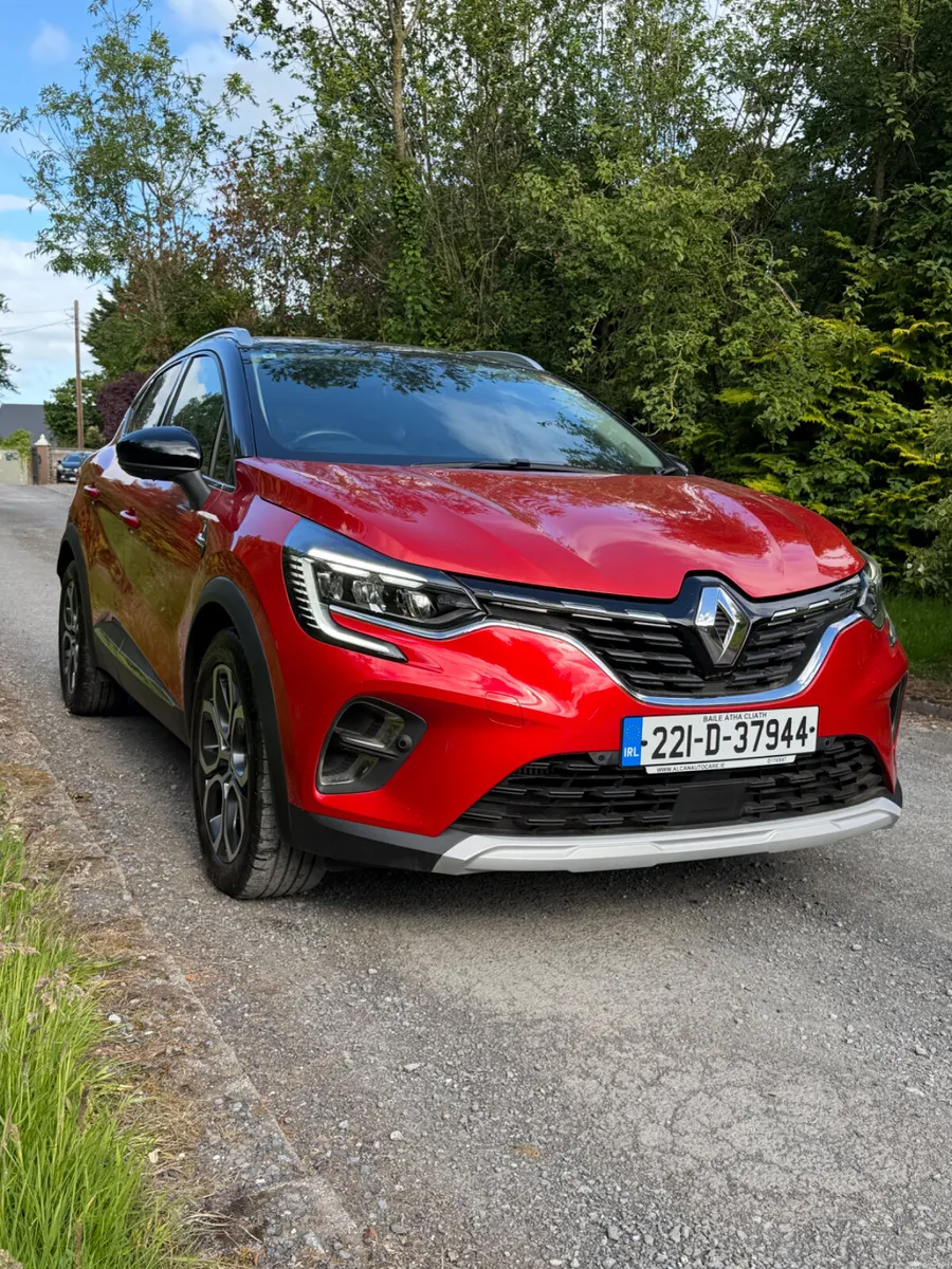 2022 Renault Captur 1.3 TCe Intens Techpack — Auto - Image 2