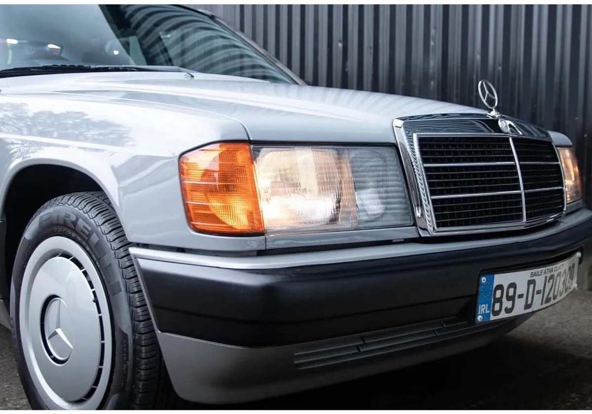 Mercedes-Benz 190 1989 - Image 1