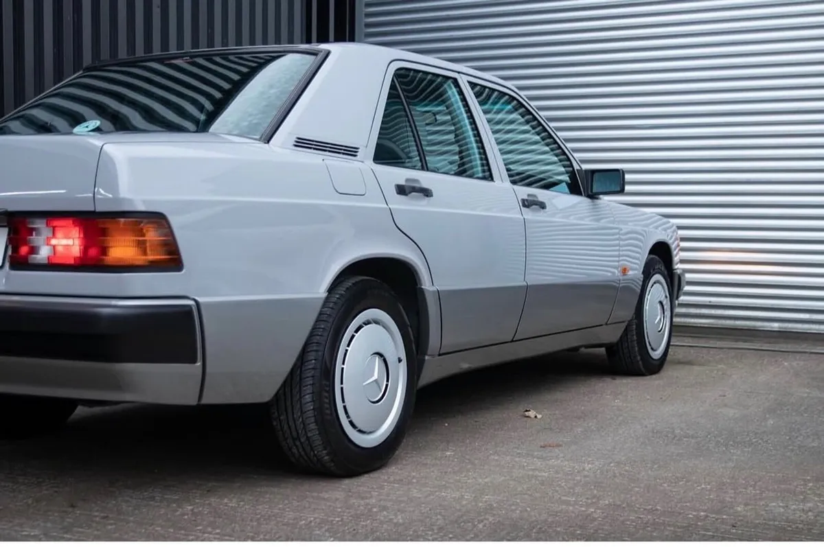 Mercedes-Benz 190 1989 - Image 6