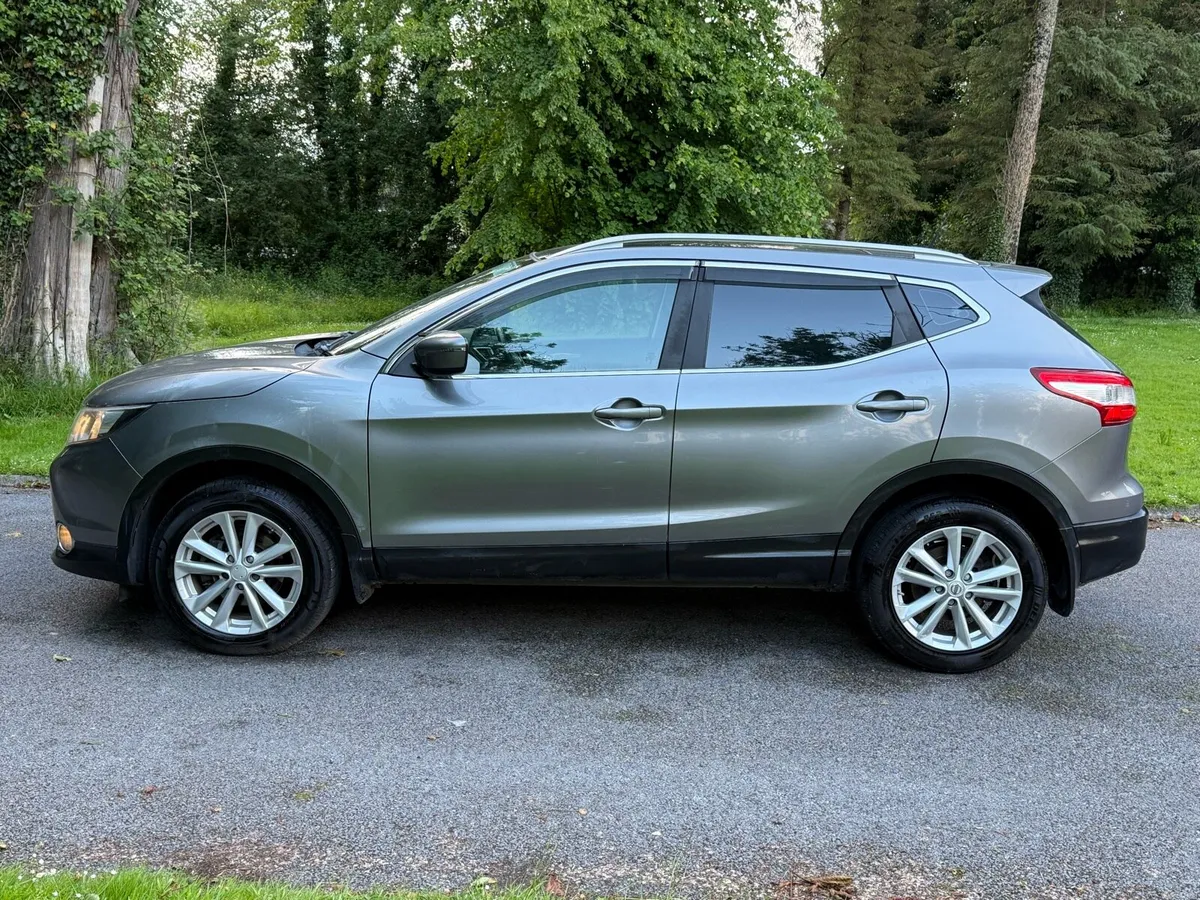 2016 Nissan Qashqai | Panoramic Roof - Image 5