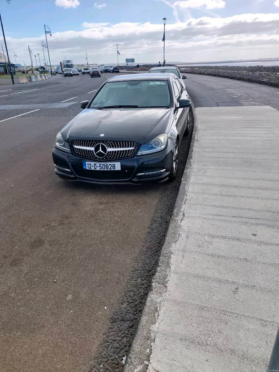 Mercedes C220d - Image 4