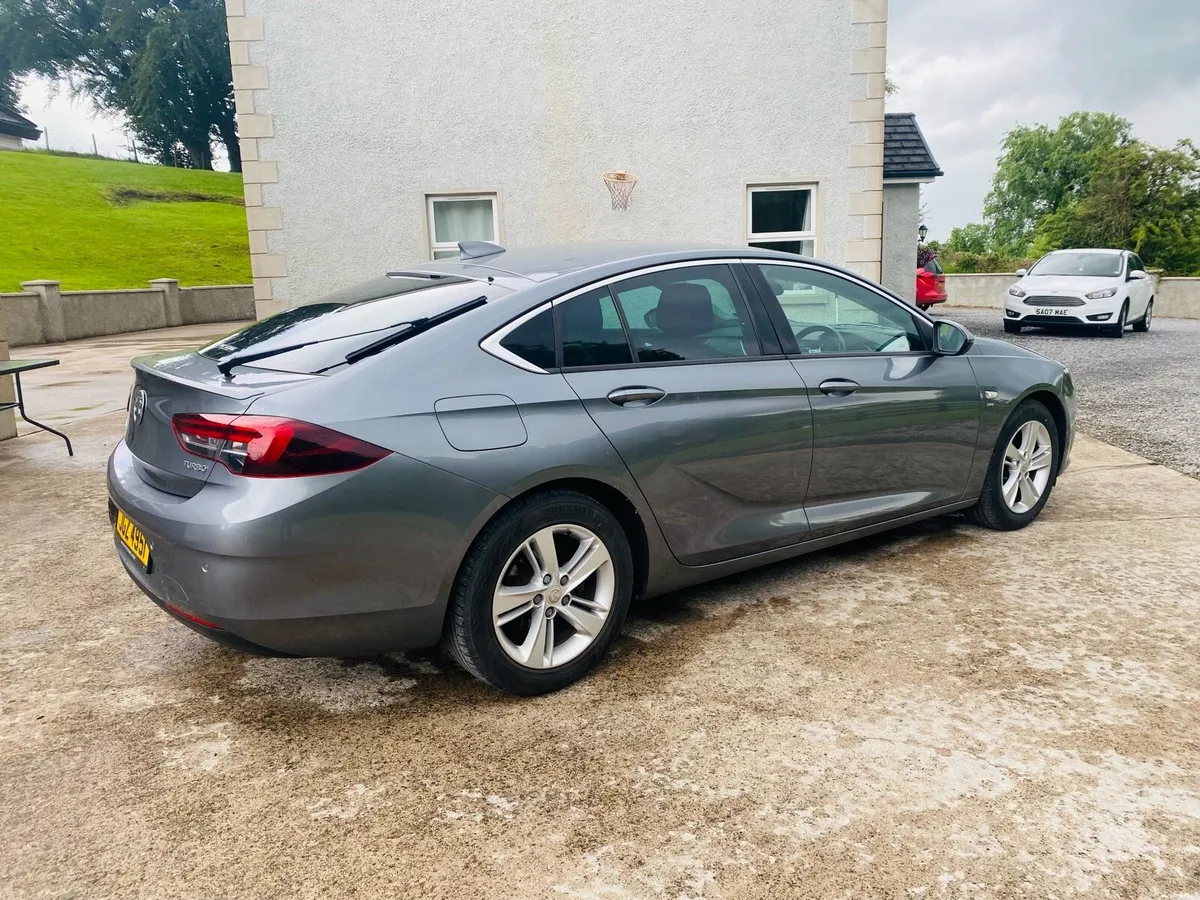Car - Image 2