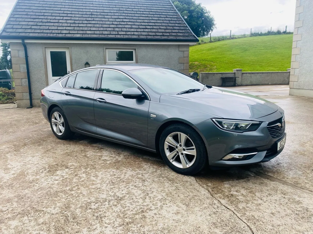 Car - Image 3
